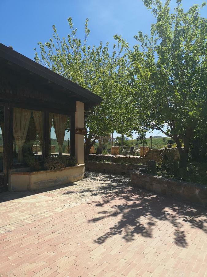 Villa Sperone Agriturismo Assoro Exterior foto